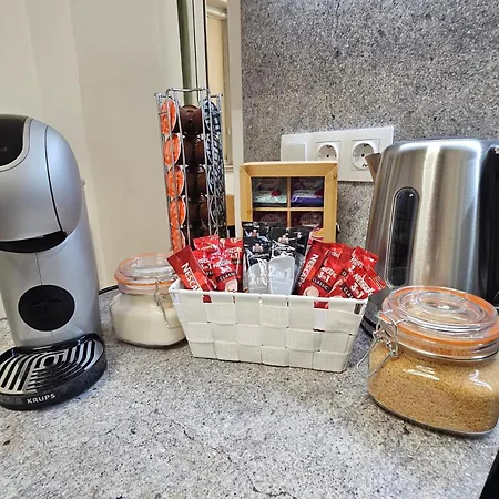 Center With Workspace & Wifi Near Metro Station Апартаменты