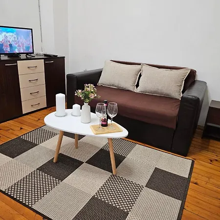 Апартаменты Center With Workspace & Wifi Near Metro Station