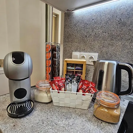Center With Workspace & Wifi Near Metro Station София
