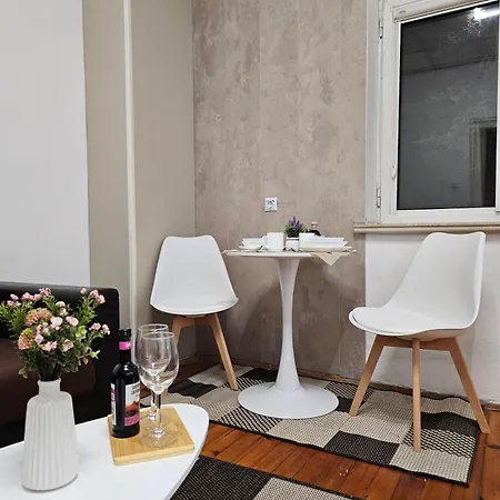 Апартаменты Center With Workspace & Wifi Near Metro Station *