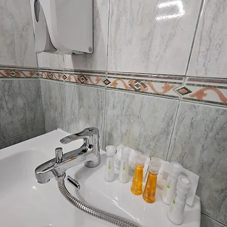 Center With Workspace & Wifi Near Metro Station